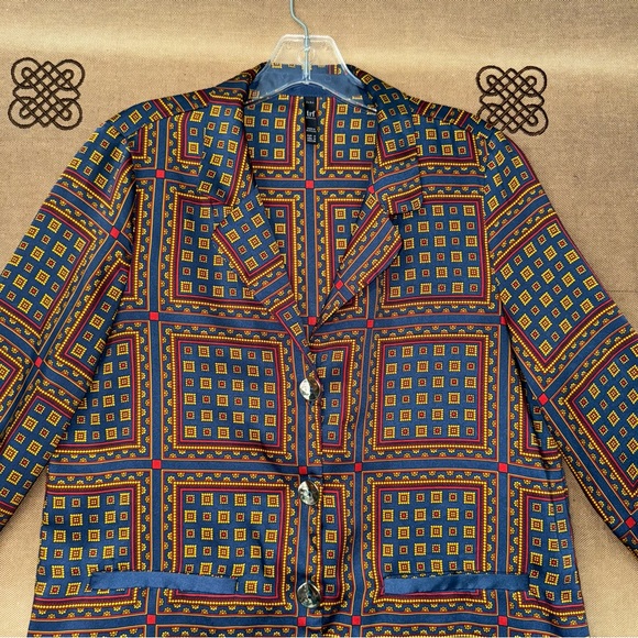 Zara Scarf Print Button Down Shirt Size M
Excellent Condition - Picture 8 of 16